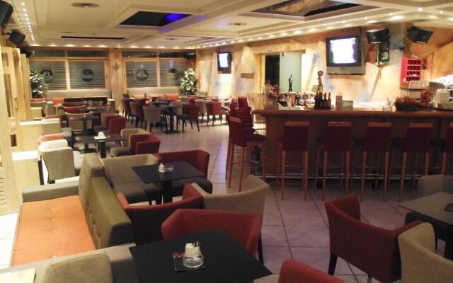 Aeolis Hotel