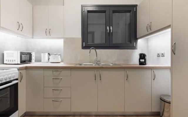 Phaedrus Living Pagkrati Modern Grove