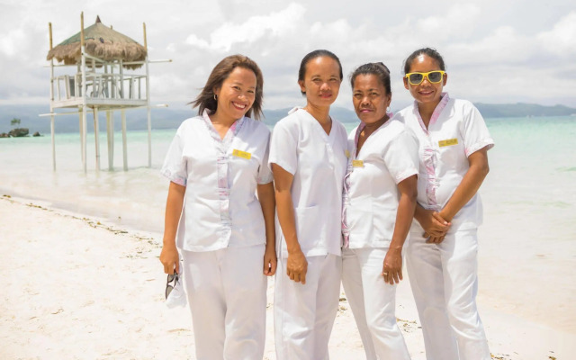 White House Beach Resort