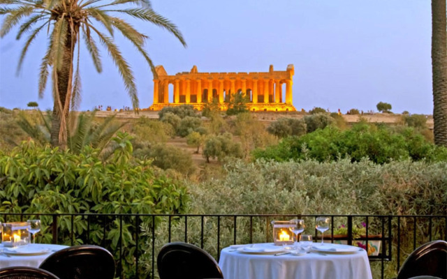 Villa Athena Resort