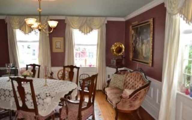 Annette Twining House circa 1818