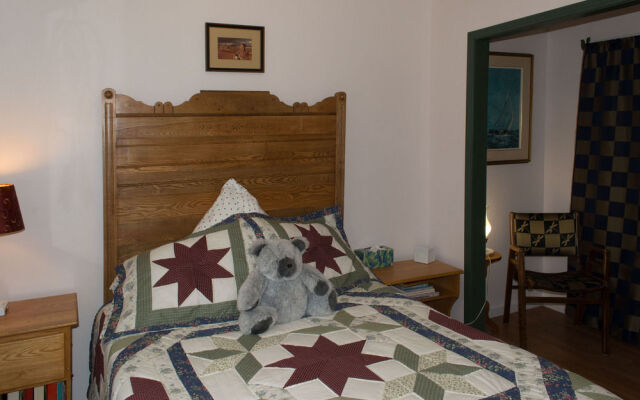 The Garden Bee Bed & Breakfast