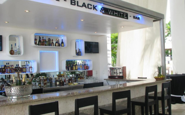 Blue Bay Doradas Villas —All inclusive