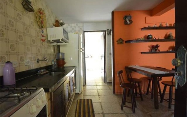 Yellow House Palmeiras Beach Caraguá