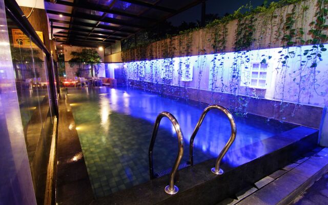 The 1O1 Bandung Dago