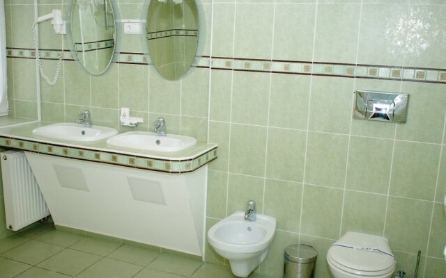 Отель Орлиное гнездо