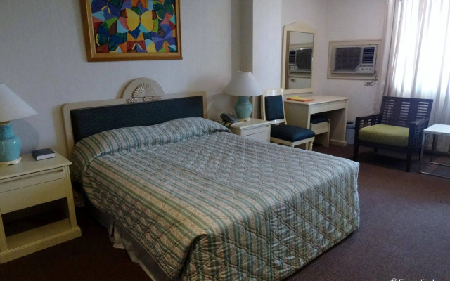 Orange Grove Hotel