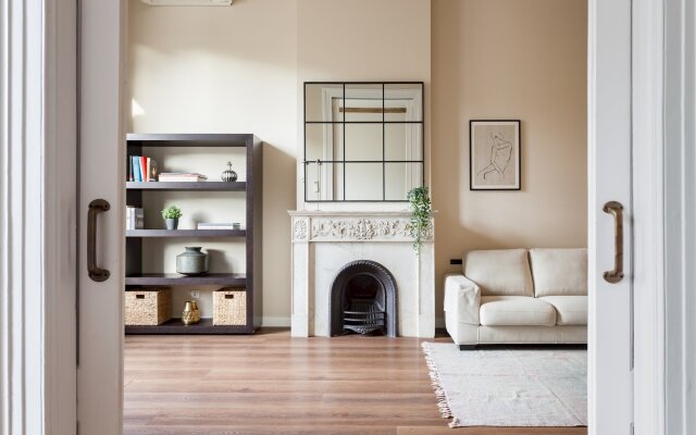 Ribera in Barcelona with 3 bedrooms and 2 bathrooms