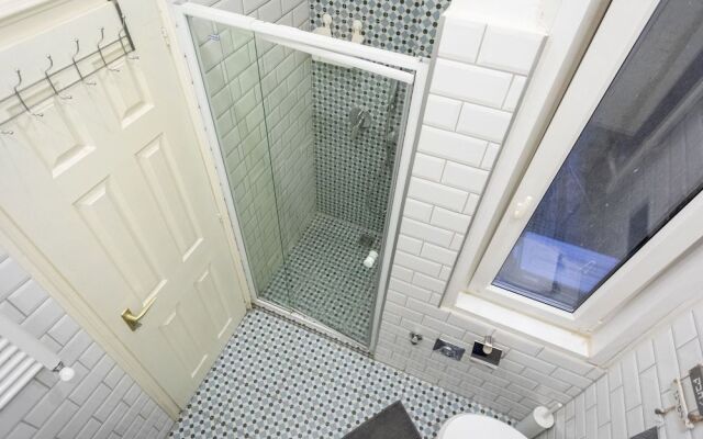 Lie On Me Lazy Simon