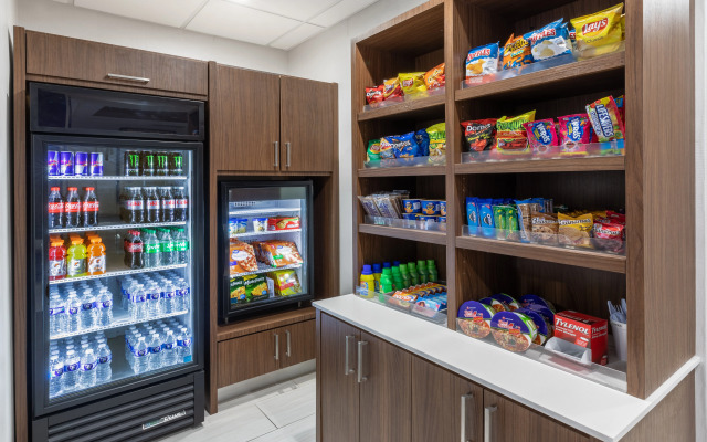 HOLIDAY INN EXP STES SPACE CTR by IHG