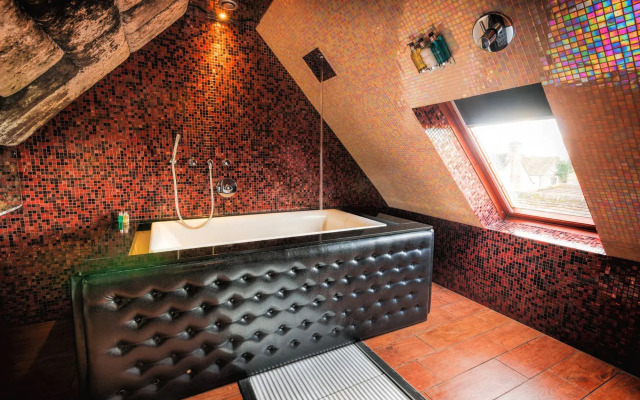 Crazy Bear Hotel-Stadhampton
