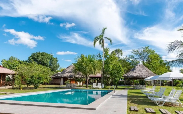 Wakaya Ecolodge