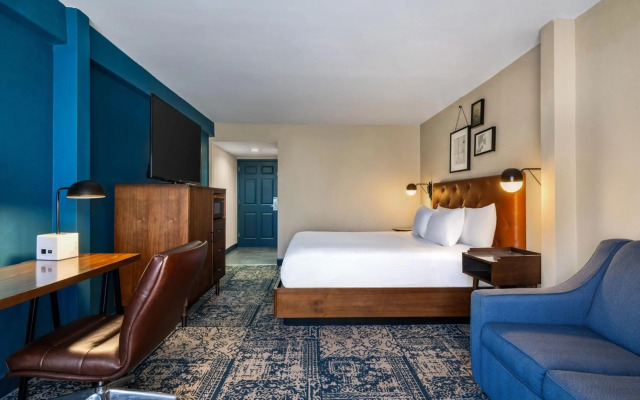 Four Points by Sheraton Greensboro Airport