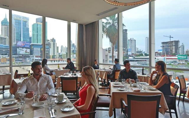 Courtyard by Marriott Panama Multiplaza Mall