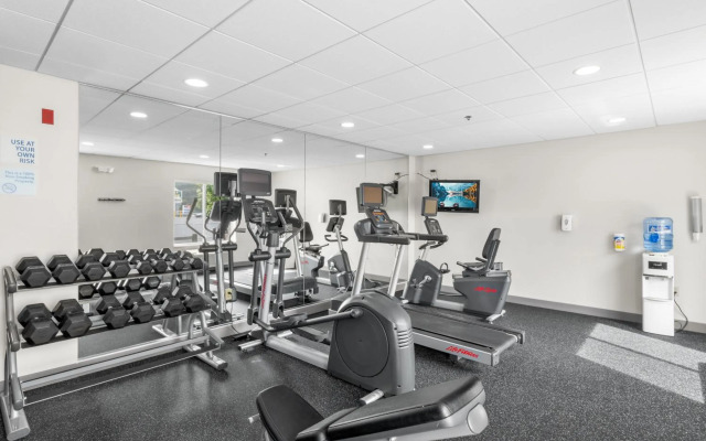 Holiday Inn Express Hartford – Newington, By IHG