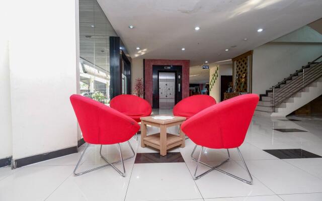 (NOT USE) Capital O 1571 Utc Hotel Semarang