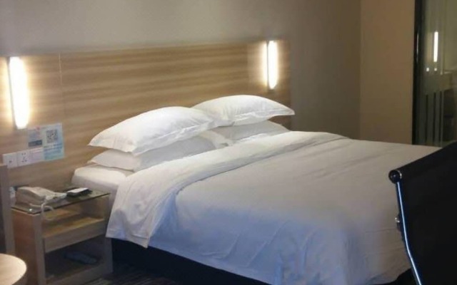 Poltton International Apartment Luohe