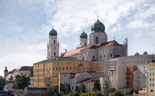 Amedia Express Passau Trademark Collection by Wyndham