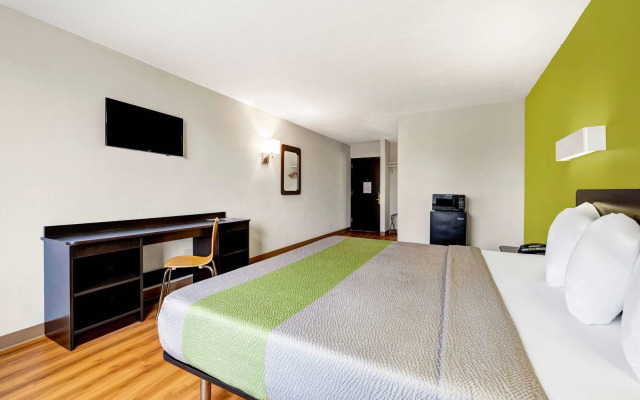 Motel 6 Indianapolis, IN