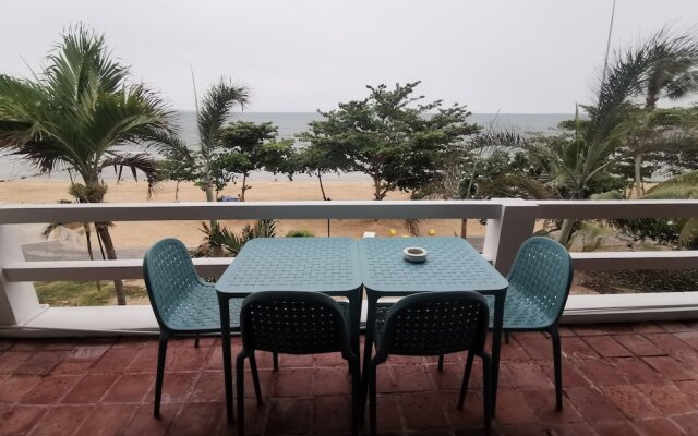 Dojo Pool Villa Beachfront