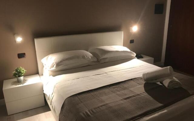 Holiday Rooms Portale Pirrera