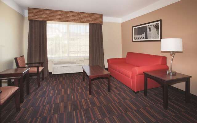 La Quinta Inn & Suites by Wyndham Albuquerque Midtown