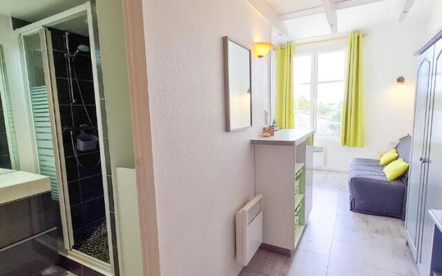 Appartement dans résidence avec piscine