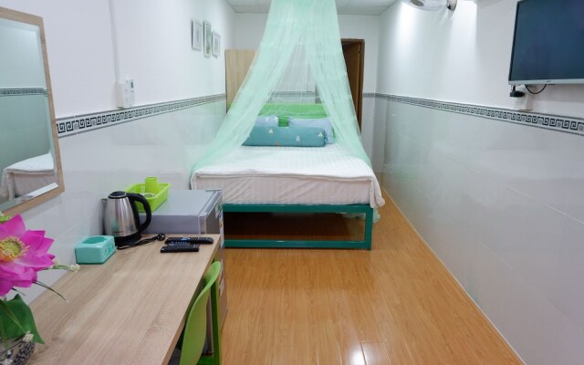 Winter Spring Homestay Center