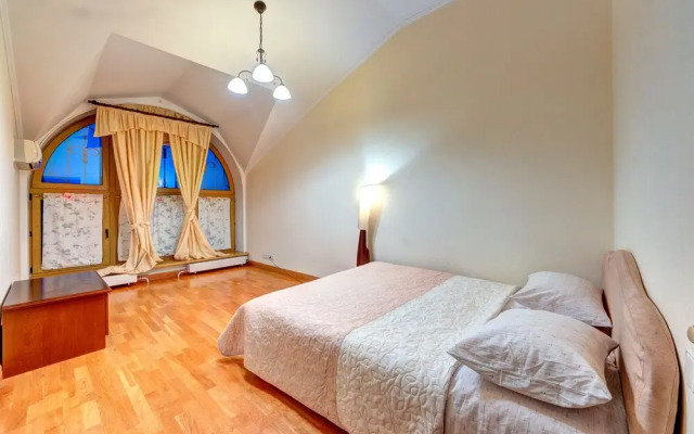 LUX Apartments Shelkovichnaya