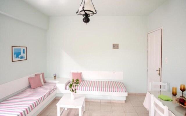 Alexandra Apartments Stalis by Estia