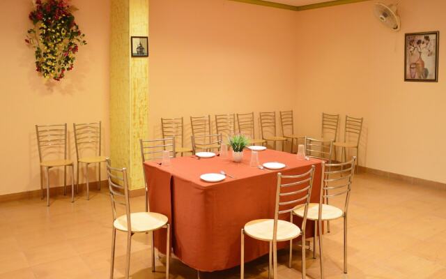 OYO 6012 Hotel Rockwell