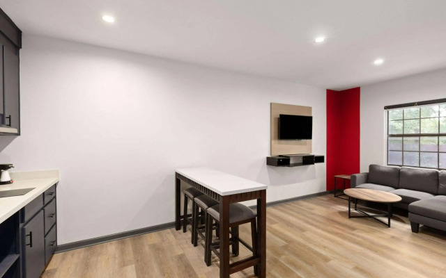 Ramada by Wyndham Studio Suites Dothan