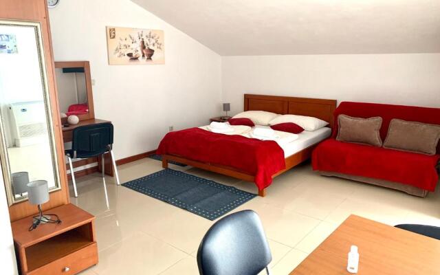 Apartments Toni 2000