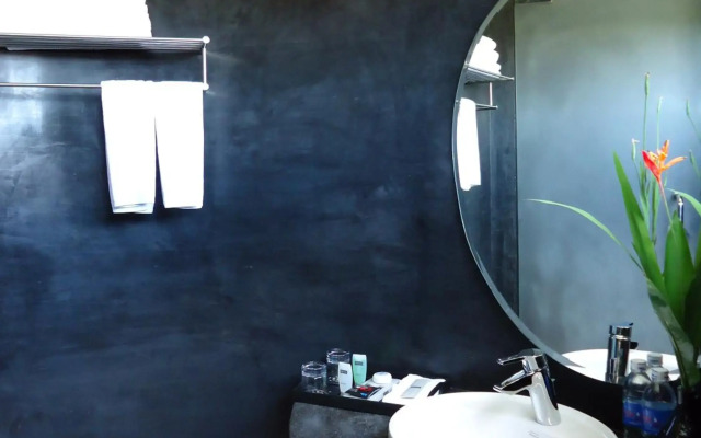 MEN's Resort & Spa 