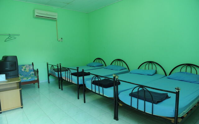 Capital O 90665 Countryview Recreation Park & Resort - Hostel