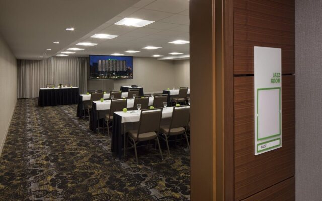 Holiday Inn New Orleans - Downtown Superdome by IHG