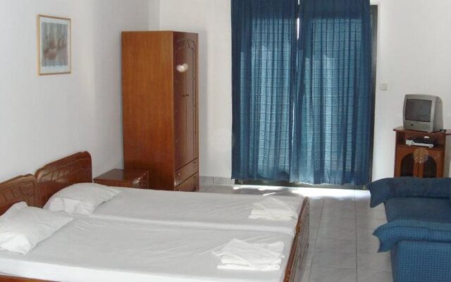 Minos Apartments & Studios II