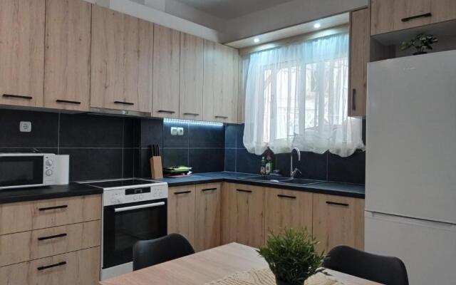 CENTRAL TOWN HOUSE 60m2****