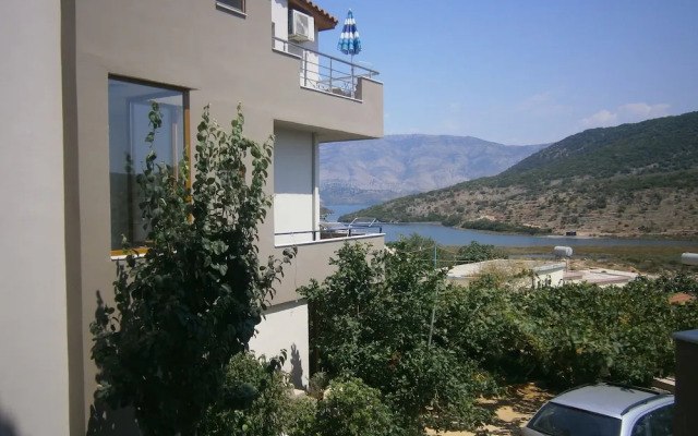 Ksamil Apartments