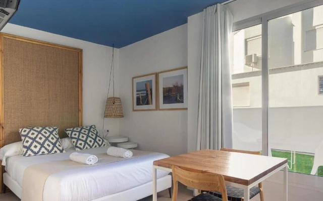 You & Co. Saler Beach Boutique Hotel