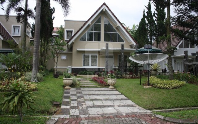 Villa Kota Bunga Peony