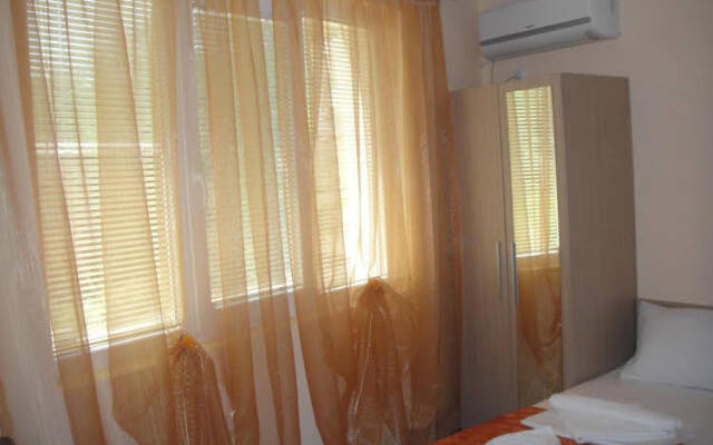 Villa Maria 2