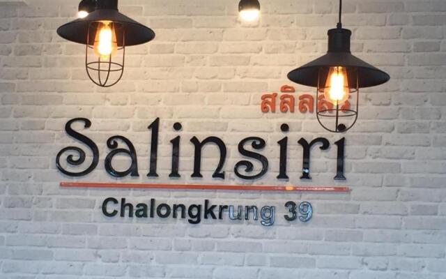 Salinsiri at ladkrabang