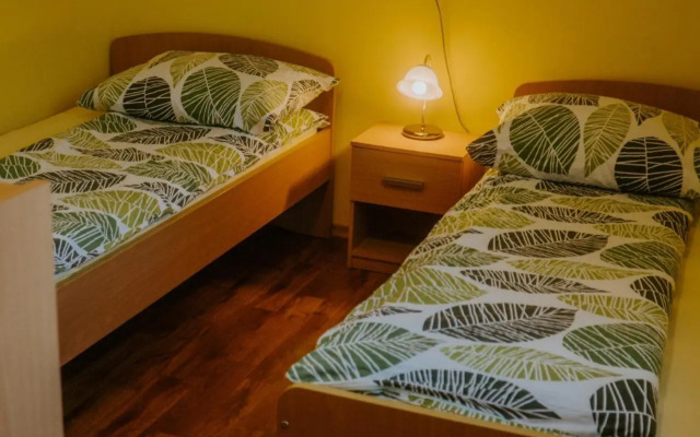 Apartment and Room Natasa