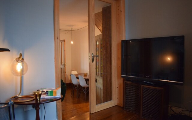 2 Bedroom House on James Street Sleeps 4