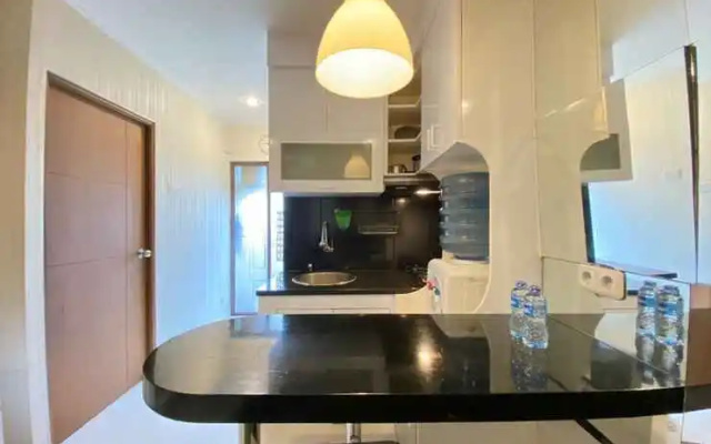 Cozy and Warm 2BR Apartment at Gateway Ahmad Yani Cicadas By Travelio – Bathroom – Bandung