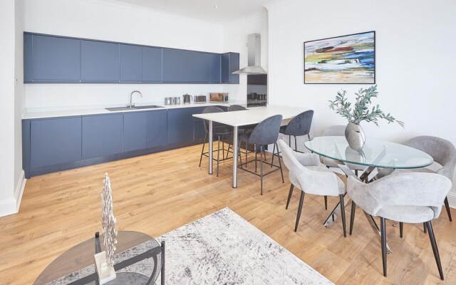 Host Stay Anchors Away