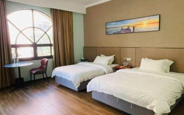 Changhong  Business Hotel