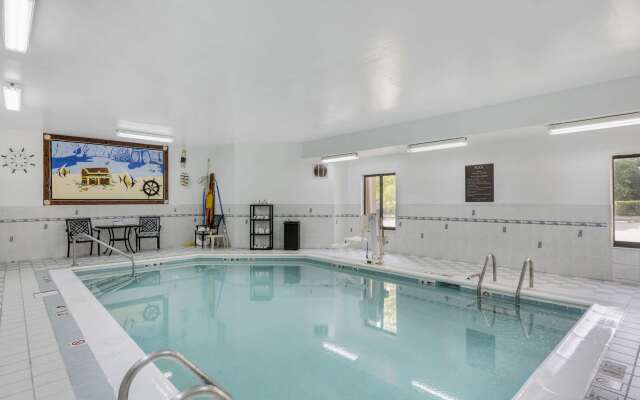 Comfort Inn & Suites