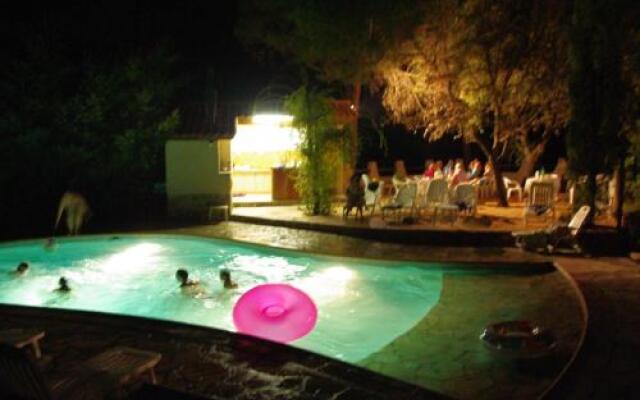 Location Villa et Studios Roquebrune-sur-Argens